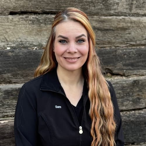 A Mountain View Smiles clinical team member